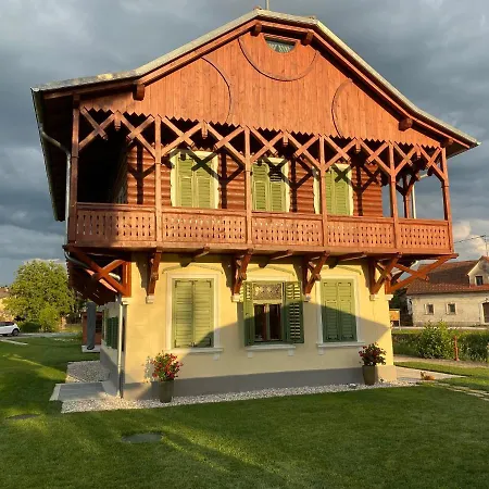 Ruska Daca 3* ليوبليانا