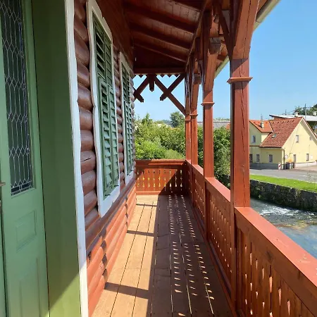 לינה וארוחת בוקר Ruska Daca