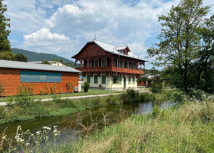 Ruska Daca 3* Ljubljana